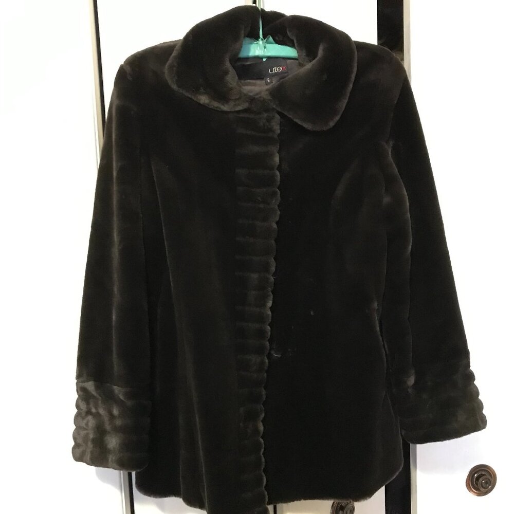 Utex Ladies Brown Three Quarter Length Faux Fur Coat Size Small